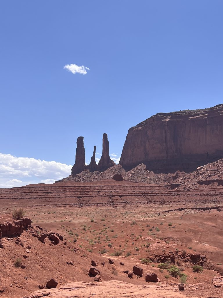 three sisters, monument valley