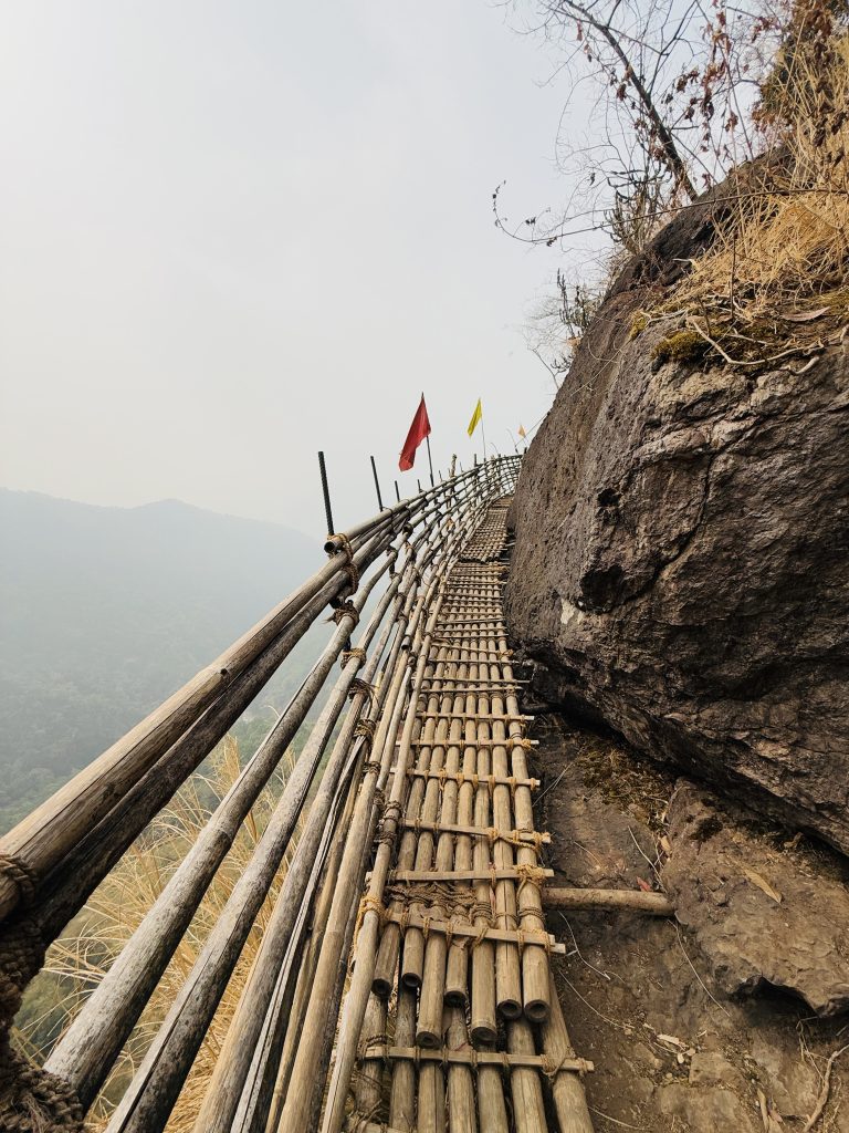 Bamboo skywalk at Mawkhlieng cliff - enroute Mawryngkhang trek