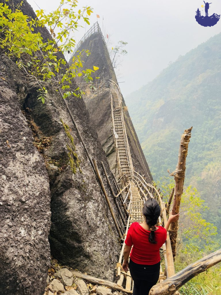 The final ascent before the top of U Mawryngkhang